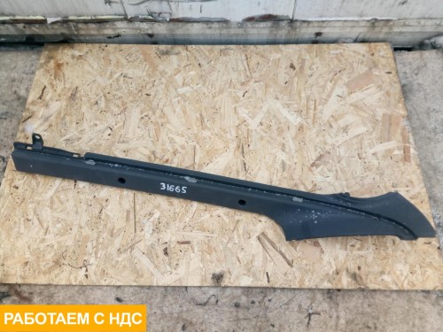 Накладка левая