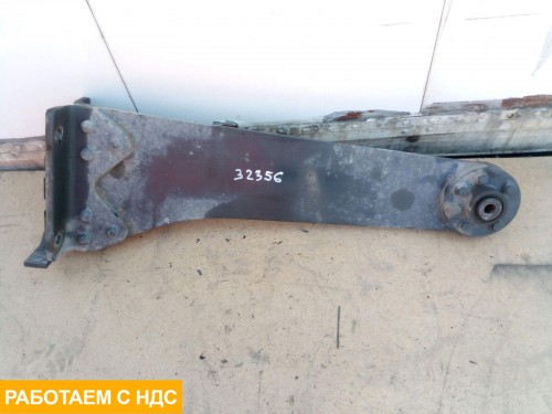 Тяга реактивная левая