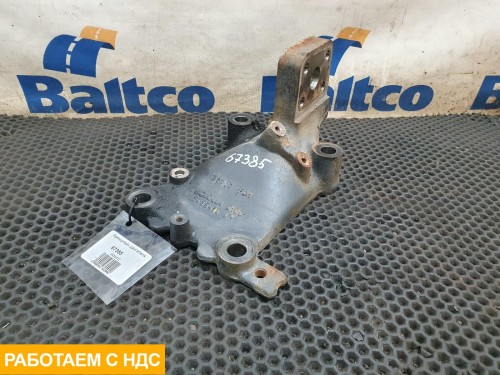 Кронштейн двигателя левый