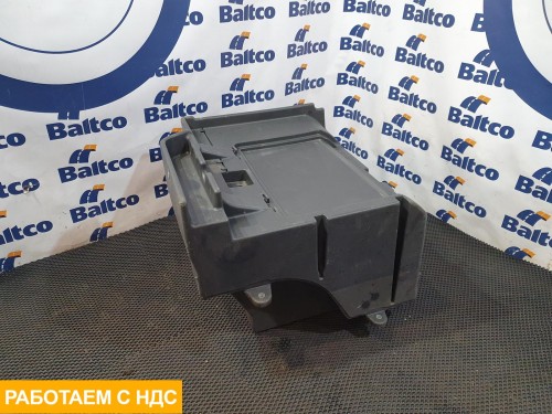 Ящик инструментальный (бардачок) левый