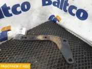 Кронштейн шумоизоляции правый