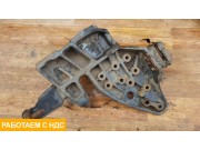 Кронштейн крепления торсиона правый